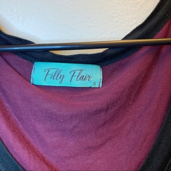 Filly Flair Maroon Black Trim Blouse Size Small - Picture 4 of 8